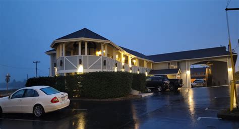 coos bay luxury hotels|coos bay hotels pet friendly.